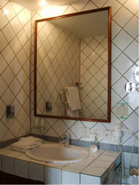 היידלברג Hotel Schnookeloch מראה חיצוני תמונה