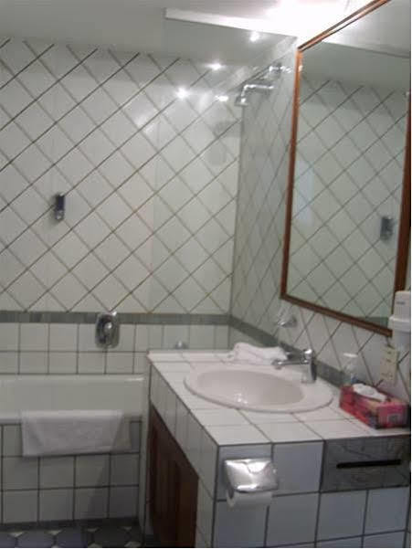היידלברג Hotel Schnookeloch מראה חיצוני תמונה